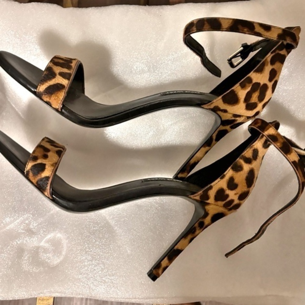 Nine West heel sandals in excellent condition